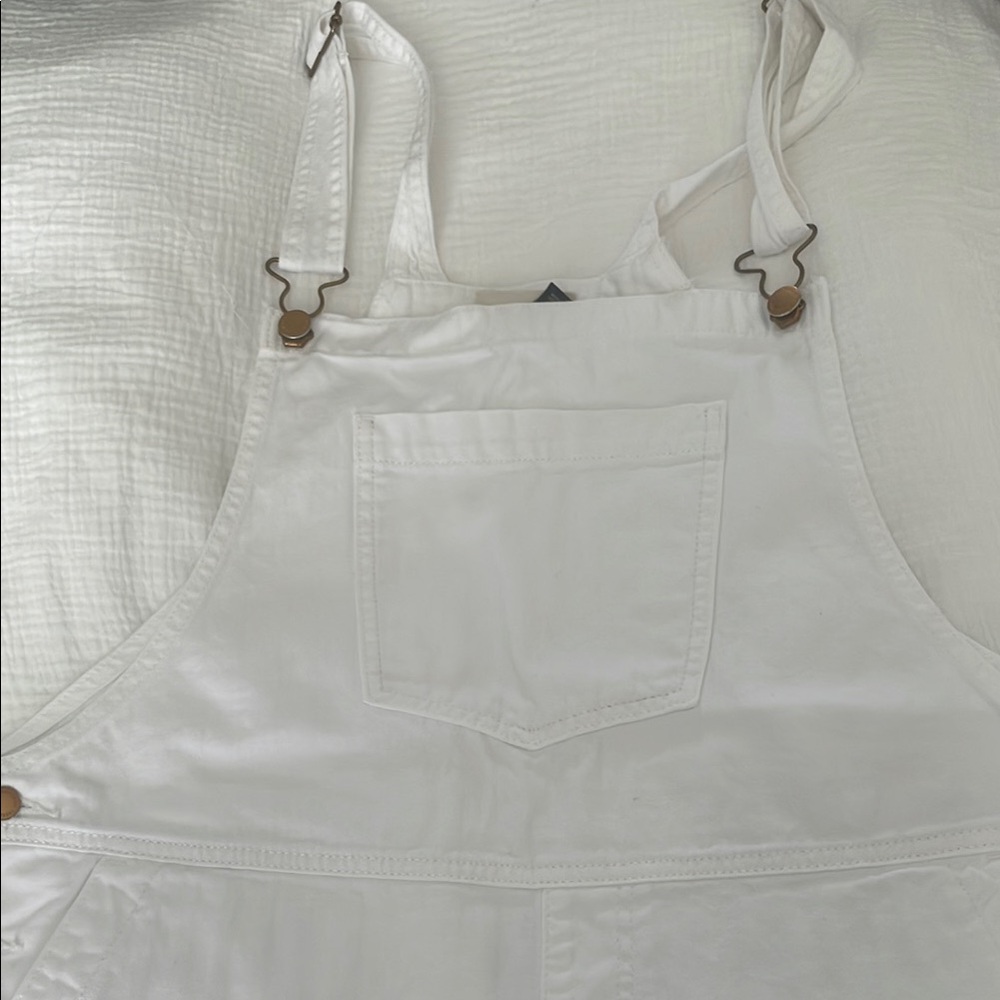 Universal Thread White Denim Overalls Shorts - image 3